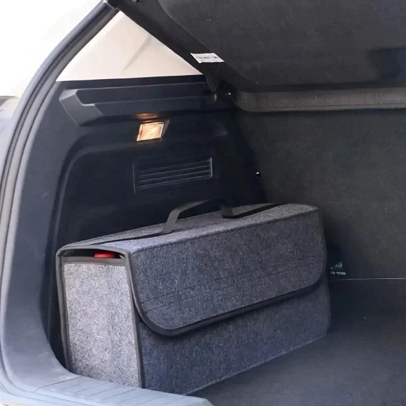 Soft felt trunk organizer with adjustable strap